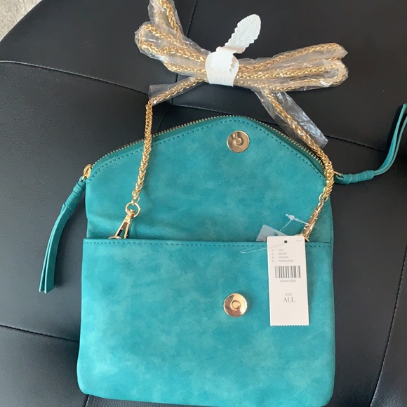 Street Level turquoise purse with gold chain. Brand new - Picture 2 of 6